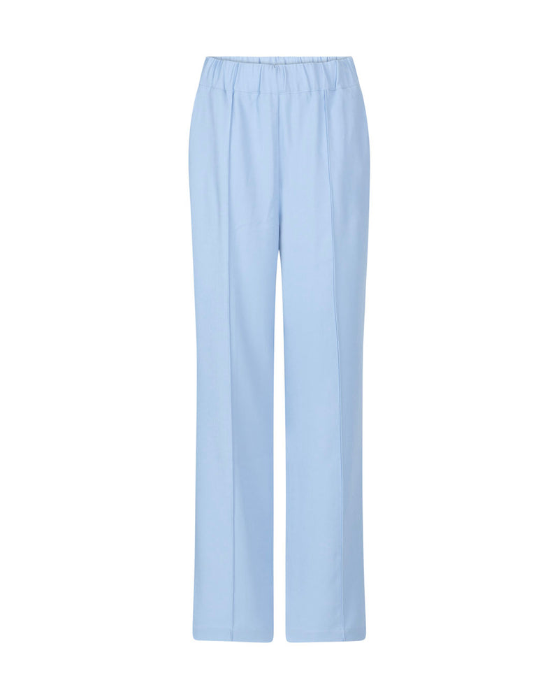 Pia blazer & Estelle pants