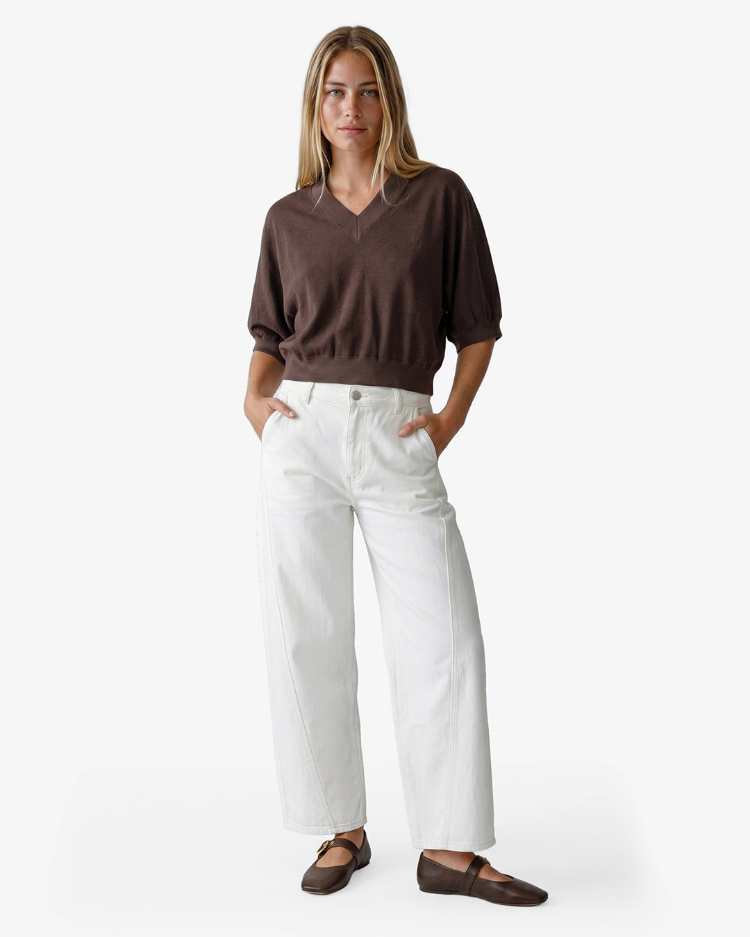 Amice v-neck t-shirt