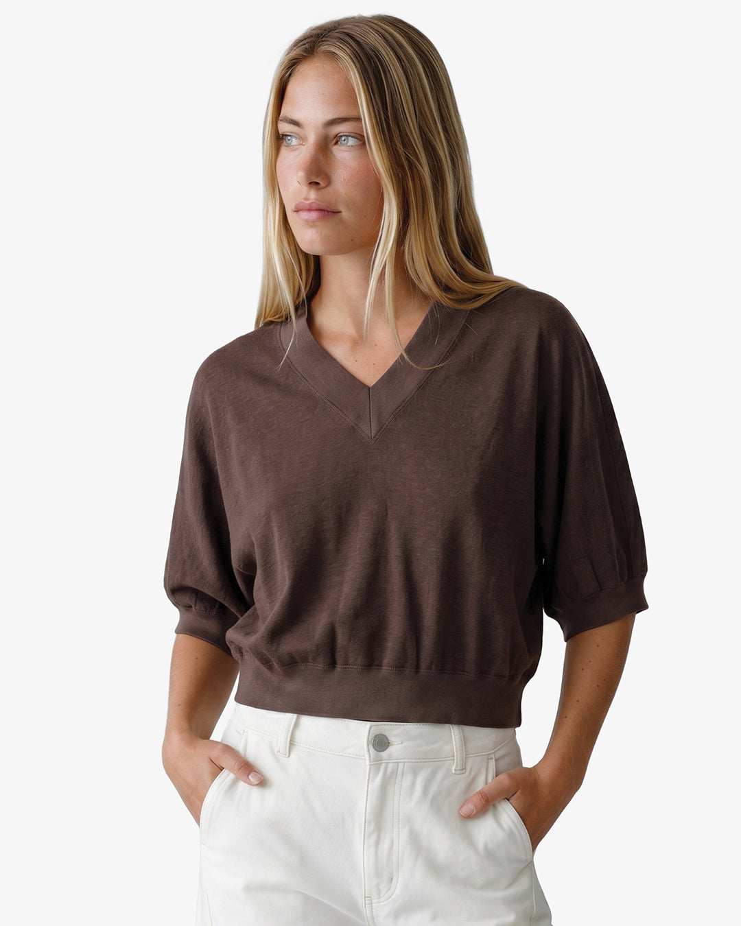 Amice v-neck t-shirt